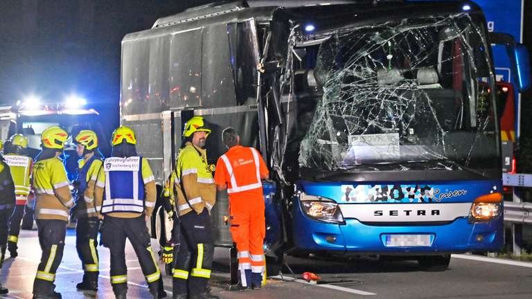 Aksident i rëndë në Gjermani/Autobusi me udhëtarë nga Kosova përplaset me kamion, 30 të lënduar