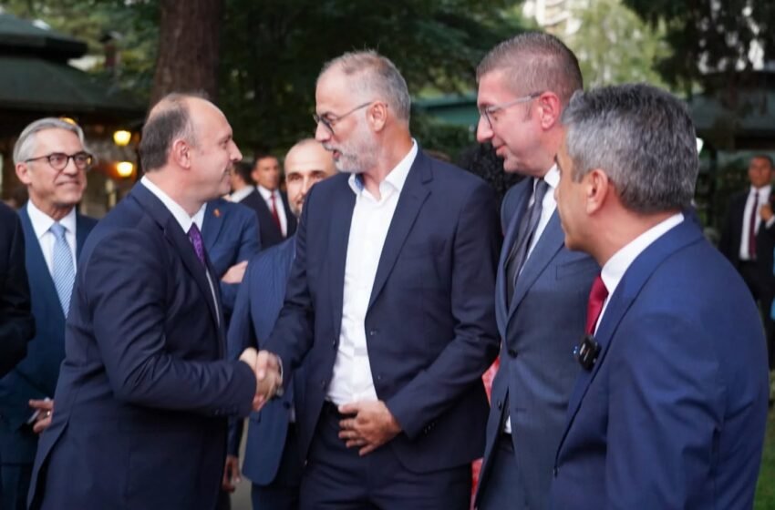  Mickoski në pritjen solemne për 24-vjetorin e Marrëveshjes Kornizë