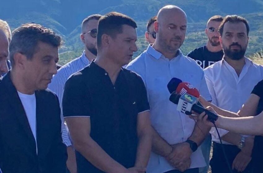 Deputeti Rijad Shaqiri ironizon me VLEN-in: A po fillojmë me punu diçka?