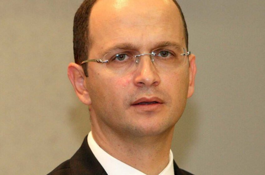 Bushati për rastin në Kumanovë: “Thirrjet për dhoma gazi janë të rrezikshme – heshtja zyrtare është e papranueshme”