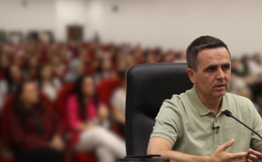 Keqpërdorim i hapësirave për aktivitete politike: Kasami zhvillon takim partiak në sallën e Këshillit Komunal të Tetovës