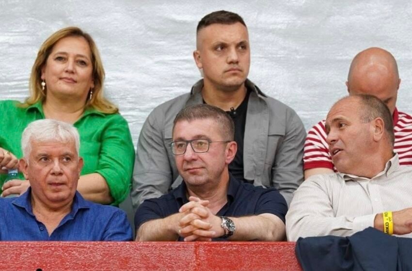  Flakron Bexheti: Sistemi politik e ka stimuluar urrejtjen ndaj shqiptarëve!