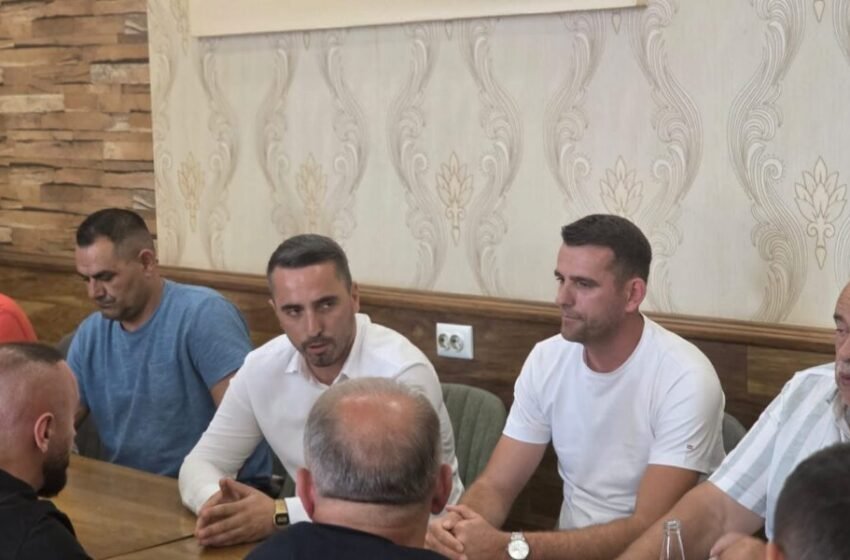  Ervin Shabani takim me kryefamiljarët e Lagjes Marosh: “Besimin tuaj do ta kthejmë në punë e rezultate”
