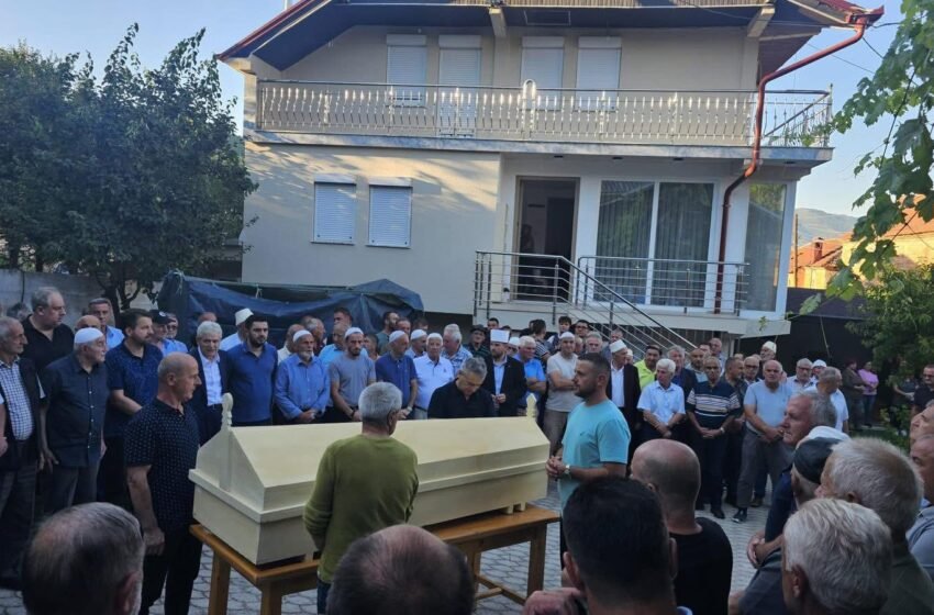 Ali Ahmeti i jep lamtumirën Fari Mehmedit: Patriot që mbeti besnik ndaj idealeve kombëtare
