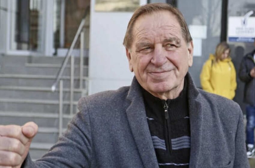  “Po flen njeri…” – reagimi i nënës së Monikës pas lajmeve të rreme për Aziz Salihun (VIDEO)