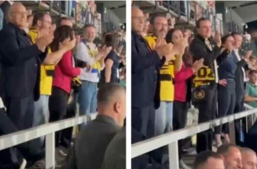  Momenti kur Osmani dhe Kurti përqafohen pas golit të parë të Kosovës ndaj Suedisë