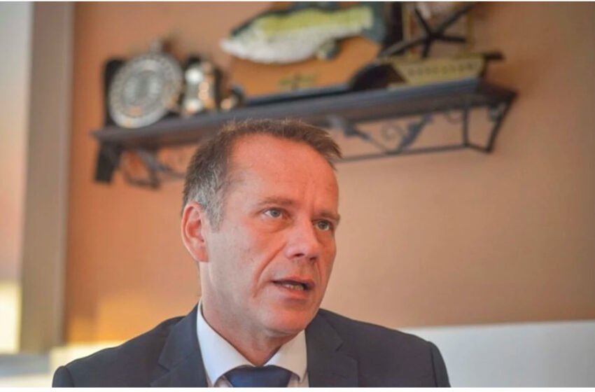  Arifi për Kurtin: Veteran i rrejshëm, i arrestuar në banesë duke shikuar Deutsche Welle-n