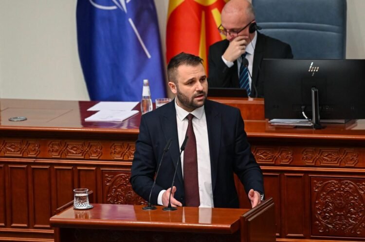 Durmishi i qartë: Nuk ka bazë ekonomike për rritjen e pagës minimale në 500 euro