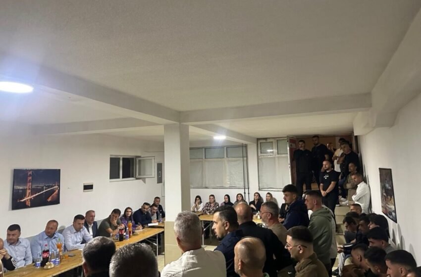  Nazim Taipi merr bekimin e Dobroshtit për fitoren e madhe të 19 Tetorit