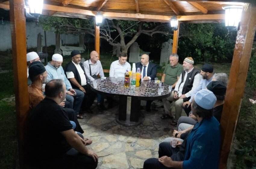  Ish-drejtori i Burgut, Afrim Idrizi, i VLEN-it i bashkohet Bujar Osmanit në garën për Çair