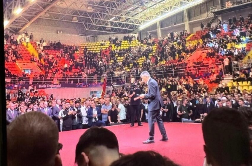  Konventa e VLEN në Shkup me pjesëmarrje të vakët – qytetarët zgjodhën kafetë nëpër çarshi