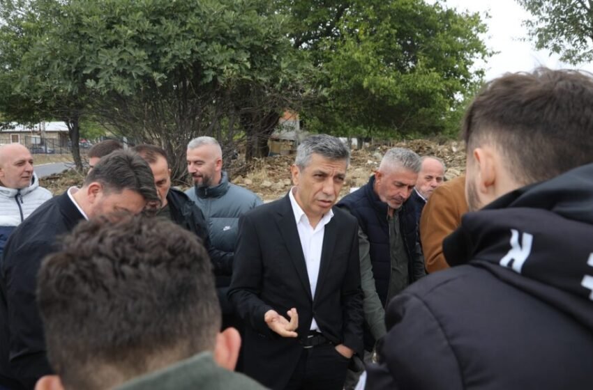  Izet Mexhiti: Taravari, nga ylli i VLEN-it te shkrirja në prehër të Ali Ahmetit