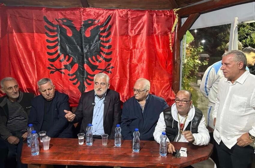  Menduh Thaçi takim me strukturat e PDSH në Çair