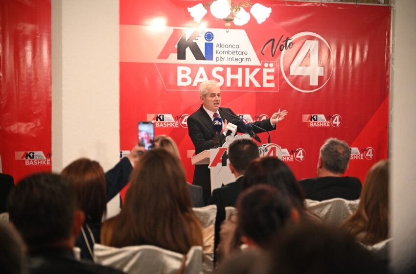  Ali Ahmeti: A e keni pa si i rri Bilall Kasami Hristijan Mickoskit? Është në zort për votat e VMRO-së