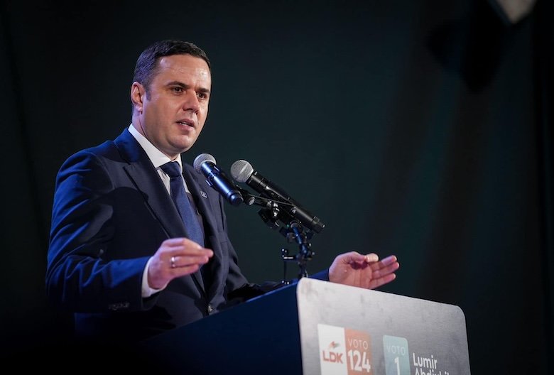  Abdixhiku: Sot bie perdja e mashtrimit