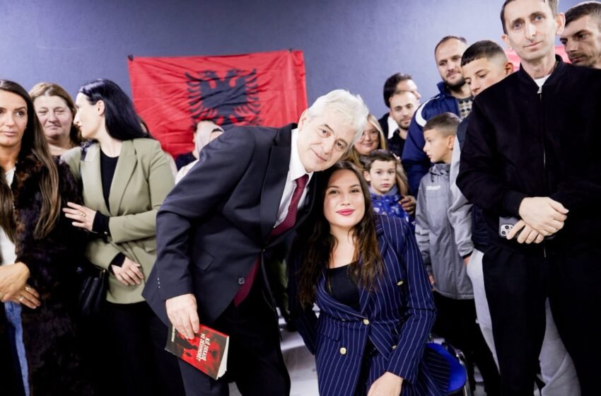  Ali Ahmeti: Referendumi i 19 tetorit përcakton të ardhmen e vendit