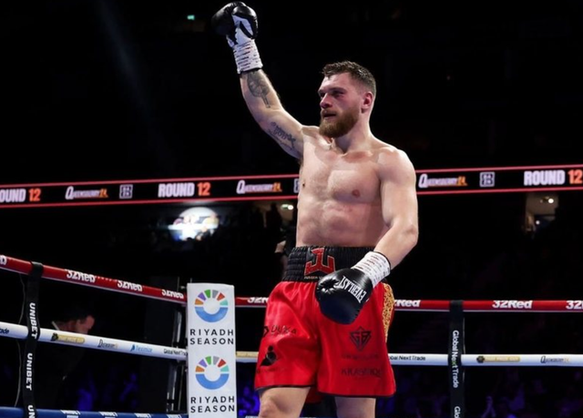  Historike/ Boksieri shqiptar Jurgen Uldedaj shpallet kampion bote