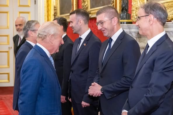 Mickoski takohet me Mbretin Charles III në Londër: Miqësi dhe partneritet mes Maqedonisë dhe Mbretërisë së Bashkuar
