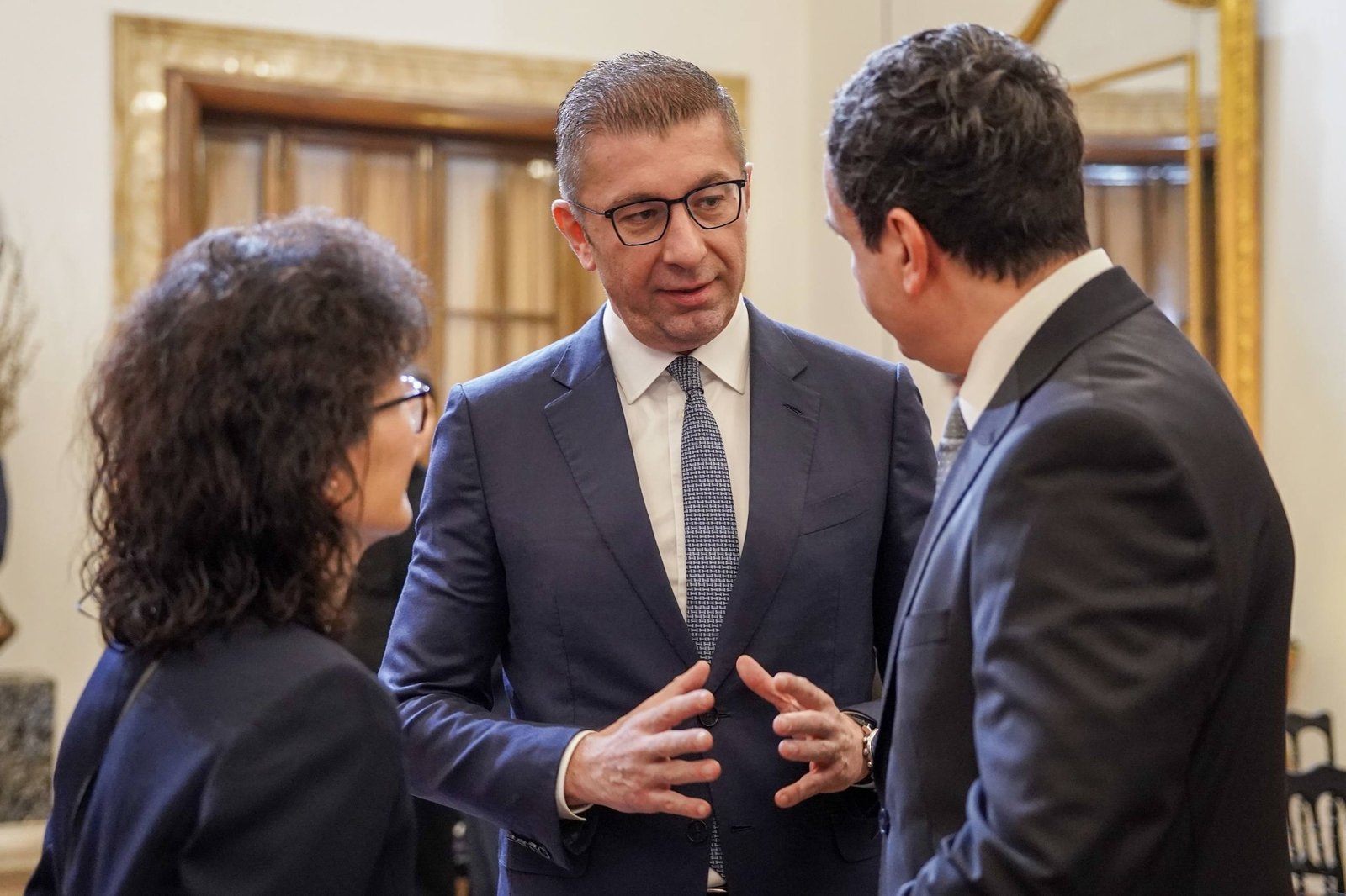 May be an image of the Oval Office