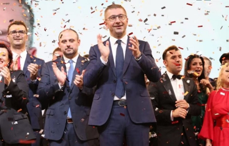  “Mandatari jam unë”, Mickoski tregon se kur pritet të rikonstuktohet qeveria