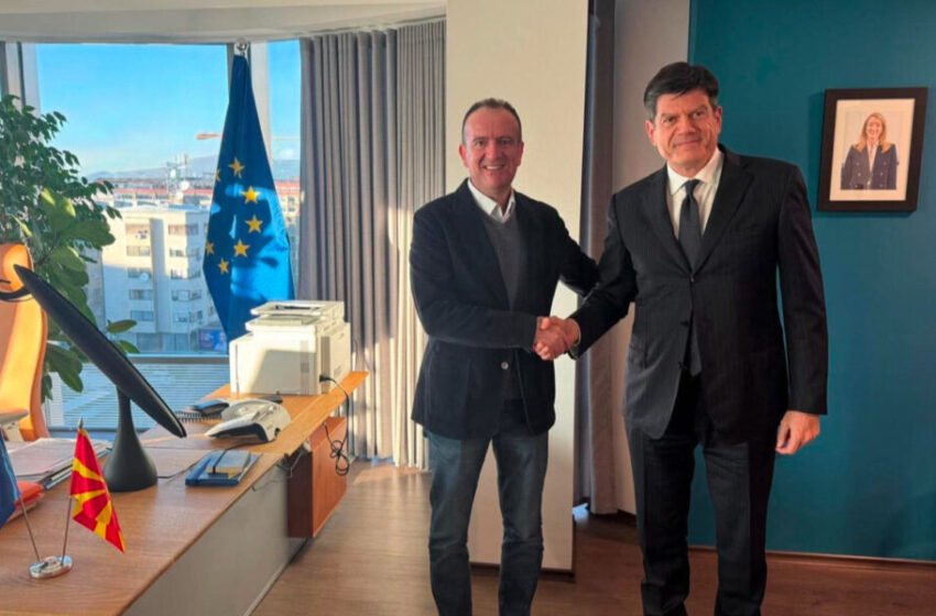  Taravari takon Ambasadorin e Bashkimit Evropian, z. Michalis Rokas