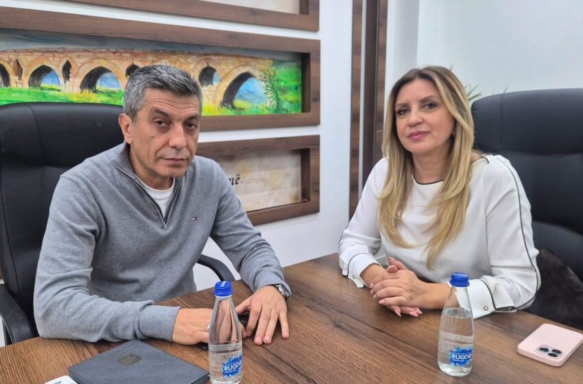  Shkupi bëhet kryeqendra e artit operistik shqiptar: Inva Mula, Dëshira Ahmeti dhe Ismet Veseli ndezin skenën e 28 Nëntorit në Çair!