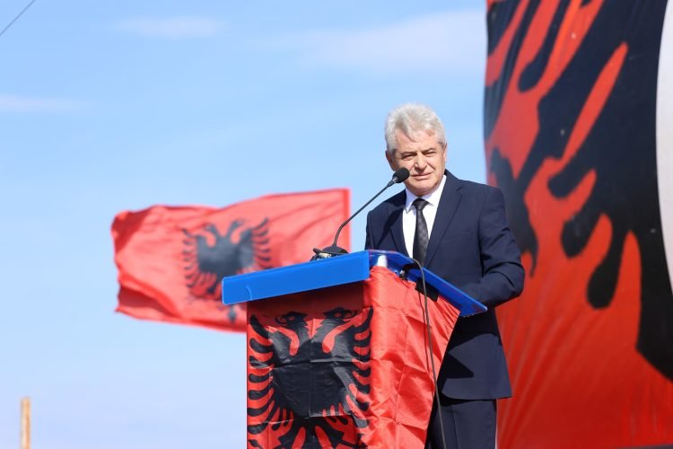  Protesta në përkrahje të UÇK-së, Ahmeti: Sot me mendje e zemër në Strasburg