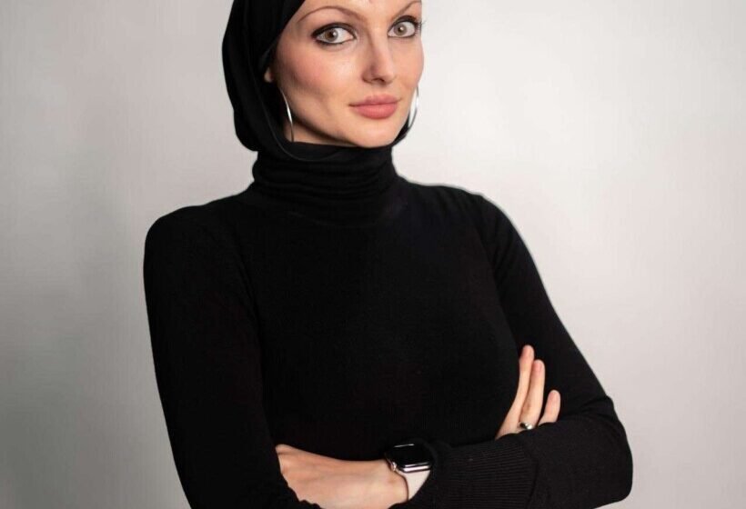  Sumea Ramadani publikon librin e saj të parë “Dy botërat e shërimit”