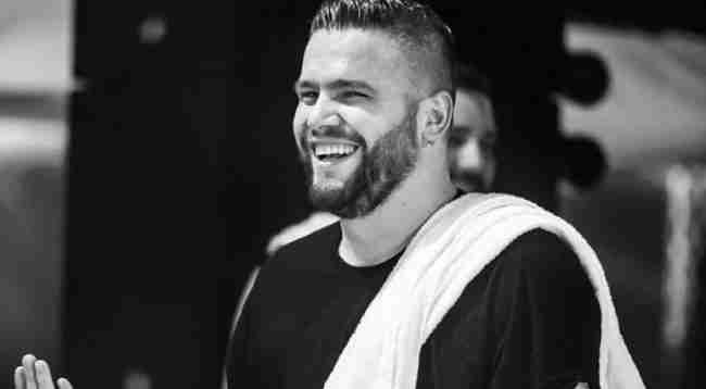  Flor Mumajesi ! Çfarë po ndodh me kantautorin, shkëputja nga miqtë dhe tregu muzikor