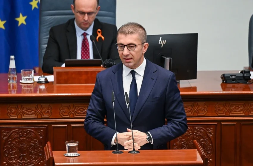  Mickoski: Gjykata Kushtetuese dhe Kacarska kanë hequr rritjen lineare të pensioneve