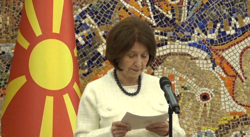  (VIDEO) Presidentja ndau 20 bursa për studime në Selanik, asnjë shqiptar