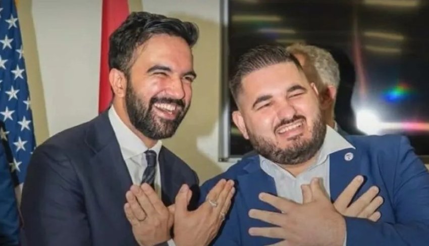  Mamdani shfaqet duke bërë shqiponjën