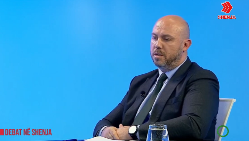 Çfarë ka ndodhur me policin i cili përdhosi flamurin shqiptar  Përgjigjet zv ministri Iseni