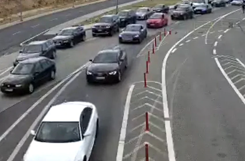  Në vendkalimet kufitare “Tabanoc” dhe “Dojran” koha e pritjes për dalje nga Maqedonia është rreth 40 minuta