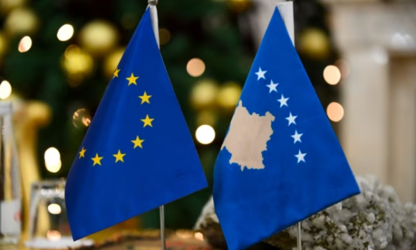 REL  Parisi kundër heqjes së masave ndaj Kosovës meqë të tjerët po bllokojnë që Beogradi t i hapë kapitujt e anëtarësimit