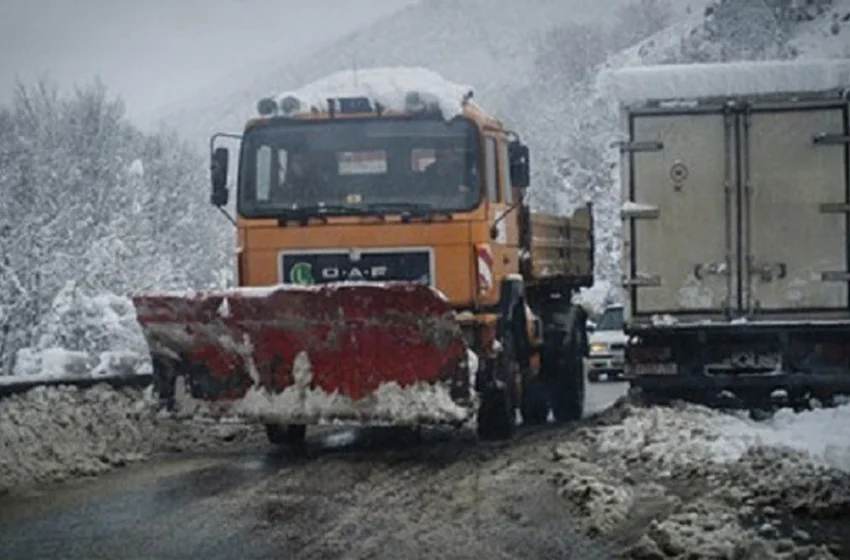  Ndërpritet qarkullimi në trafik për automjetet e rënda në rrugën Strugë-Qafë Thanë