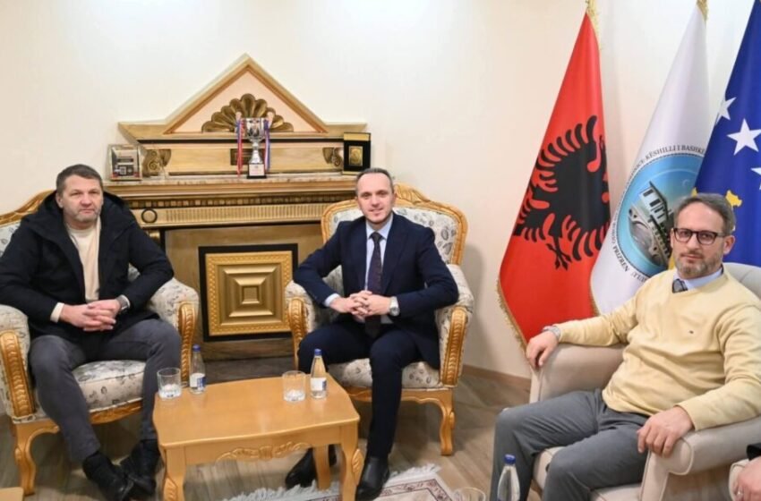  Biznesmeni Arif Fazliu dhuron shtëpinë e tij në vlerë rreth gjysmë milioni euro për Bashkësinë Islame si vakëf