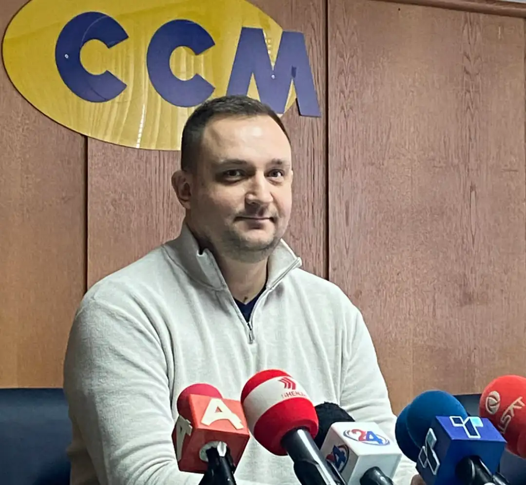 – Lidhja e Sindikatave të Maqedonisë sot ju bëri thirrje të gjithë atyre të cilët nuk janë të kënaqur me pagën të marrin pjesë në protestën e nesërme të organizuar kundër mosrritjes së pagës 