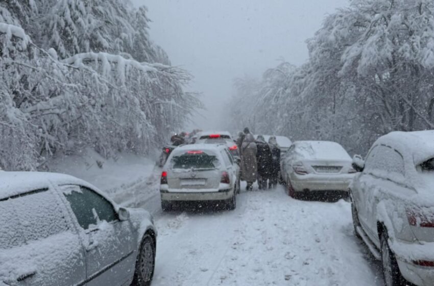  Nis depërtimi i masave të ftohta ajrore me origjinë polare, reshje bore gati në gjithë Kosovën