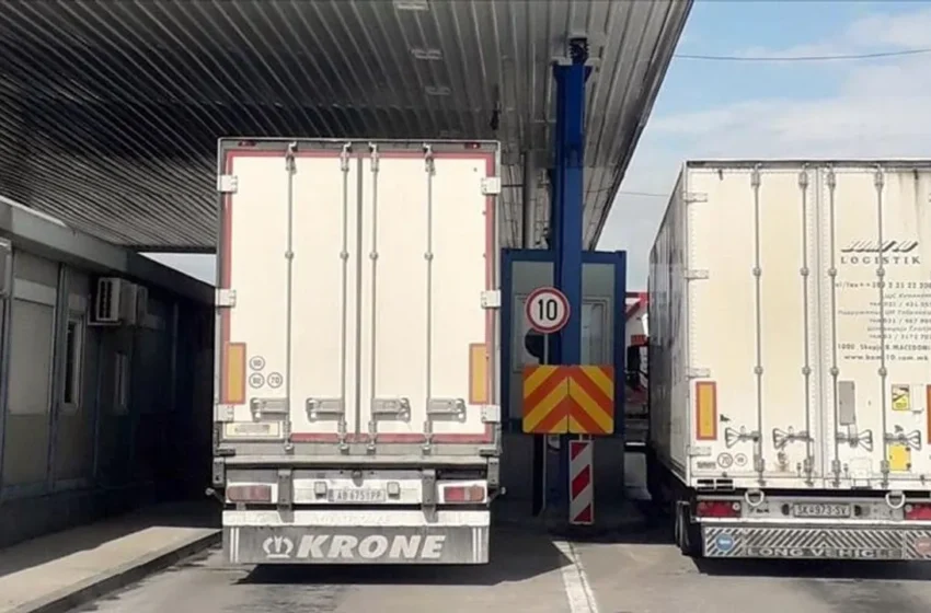  Nesër në mesditë 370 kamionë do të bllokojnë të gjitha pikat kufitare në vend