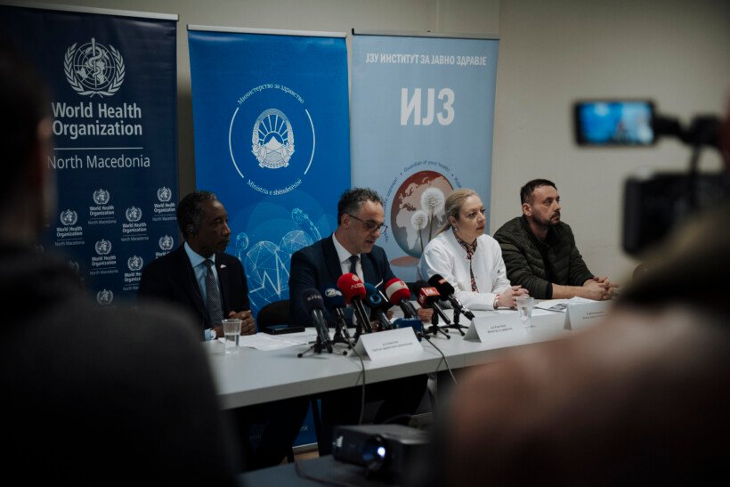 Ministri Azir Aliu dhe Akim Ali, përfaqësues i OBSH-së. Foto: Ministria e Shëndetësisë