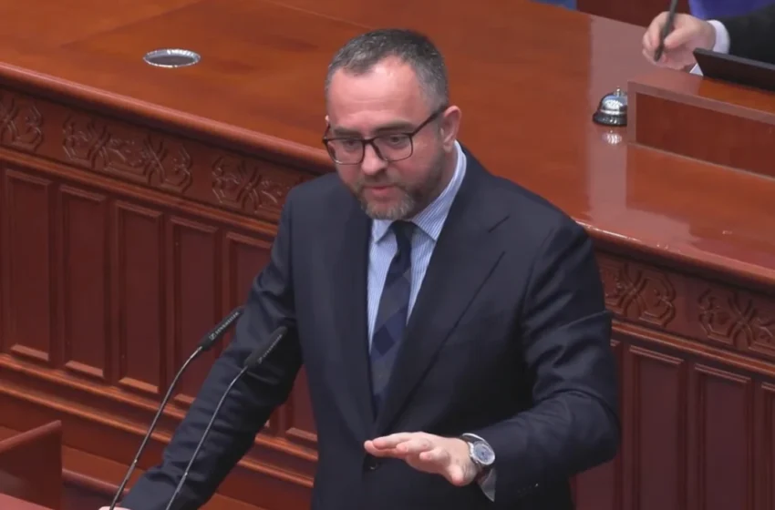  Toshkovski: Po hetohen tifozët për fyerjet anti-shqiptare në ndeshjen Vardar-Bashkimi