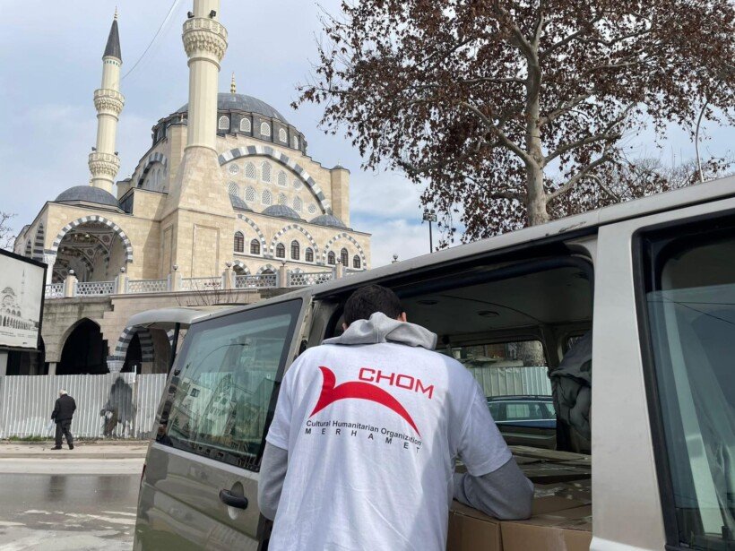 Shpërndahen 700 pako ushqimore nga OKH Merhamet në Shkup me rrethinë