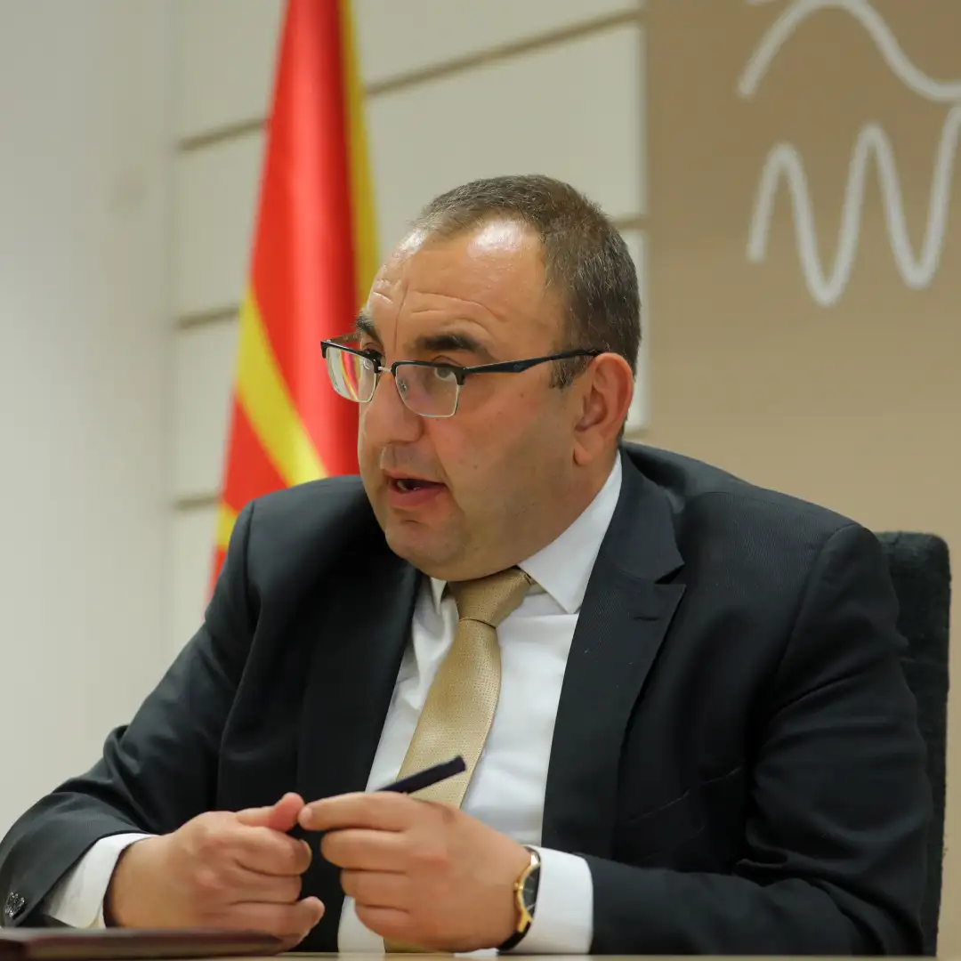 интервју Марко Бислимовски (4) Сите апокалиптични сценарија и најави дека цената на електрична енергија за домаќинставата ќе се зголеми до 50 проценти или ќе има рестрикции не се остварија. Цената се корегираше за 9,48 про