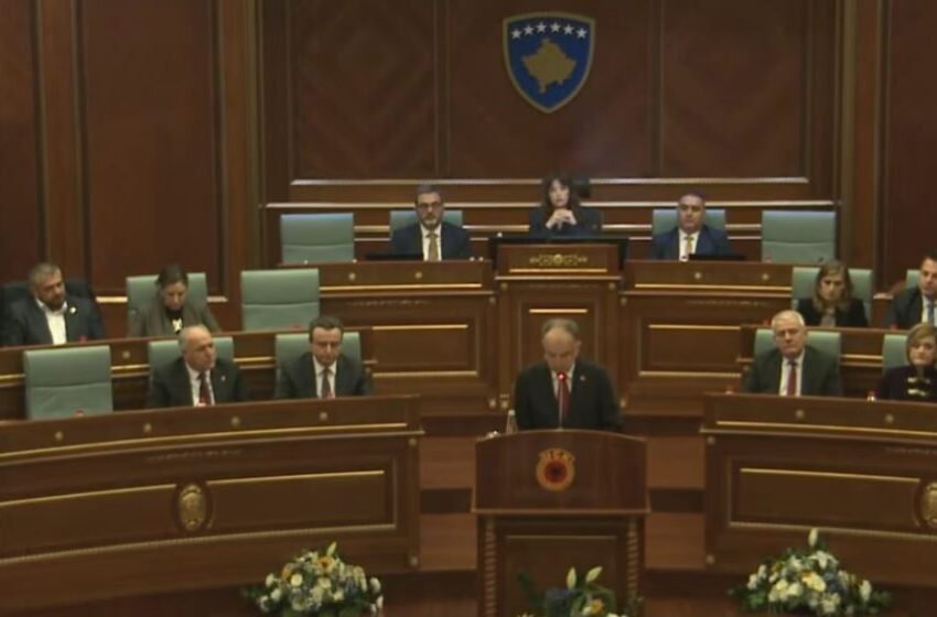  Begaj: Republika e Shqipërisë është me UÇK-në dhe komandantët e saj