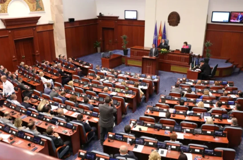  Kuvendi konfirmon dorëheqjen e zv. ministrit të Arsimit, Lulzim Aliut