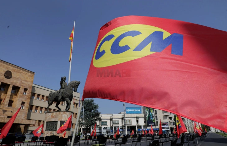 LSM do ta bllokojë Kuvendin  kërkon pagë minimale më të lartë dhe ulje të pagave të zyrtarëve