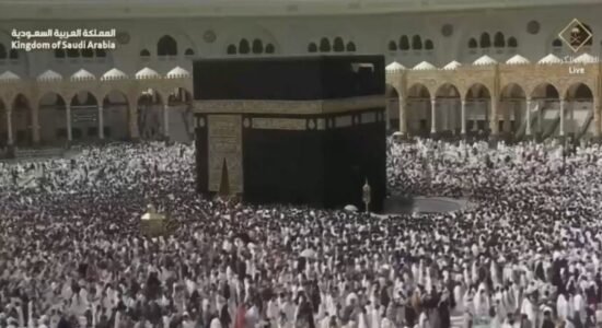 Pamjet nga Meka, miliona besimtarë festojnë Fitër Bajramin