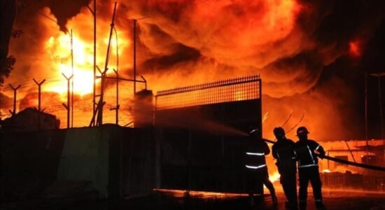 Të paktën 50 të plagosur nga zjarri në një fabrikë në Daejeon të Koresë së Jugut