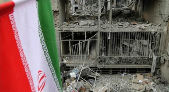 Rusia, Kina dhe Turqia të gatshme të lehtësojnë zgjidhjen politike të konfliktit në Lindjen e Mesme